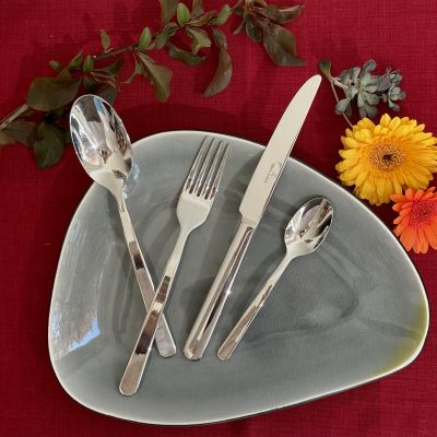 Столовые приборы 24 предмета