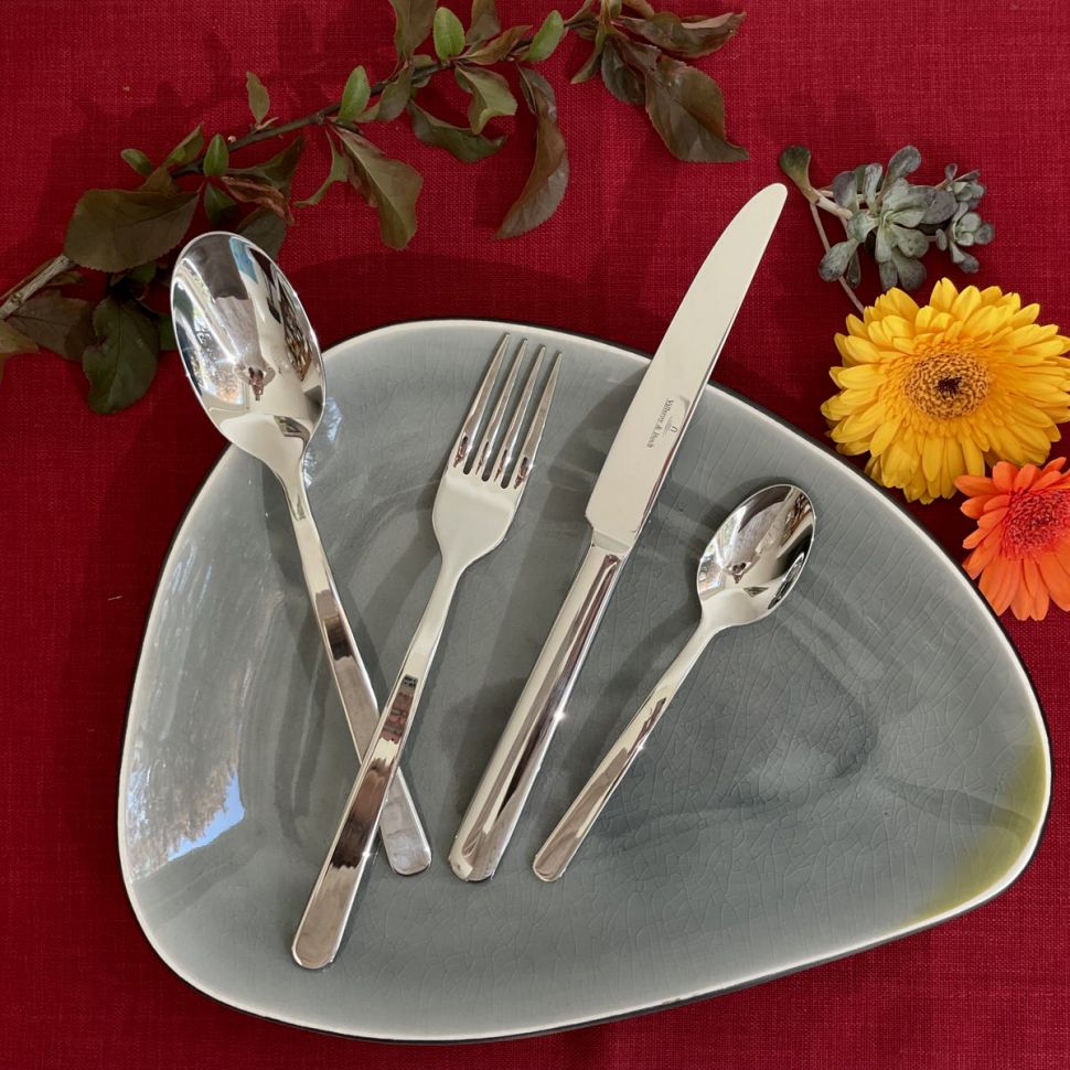 Столовые приборы 24 предмета