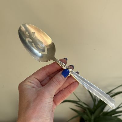 Ложка сервировочная с прорезями 22 см серебрение Франция