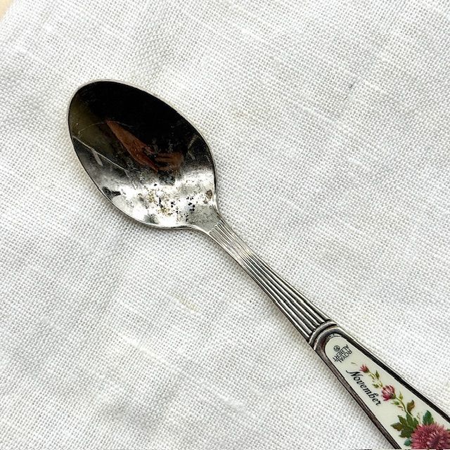 Ложка кофейная Royal Albert 12 месяцев Ноябрь 12 см Англия