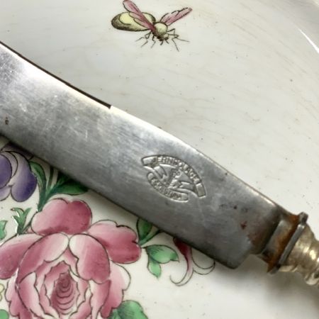 Нож столовый Вензель 25 см с дутой ручкой 