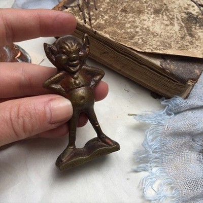 Статуэтка Чертенок