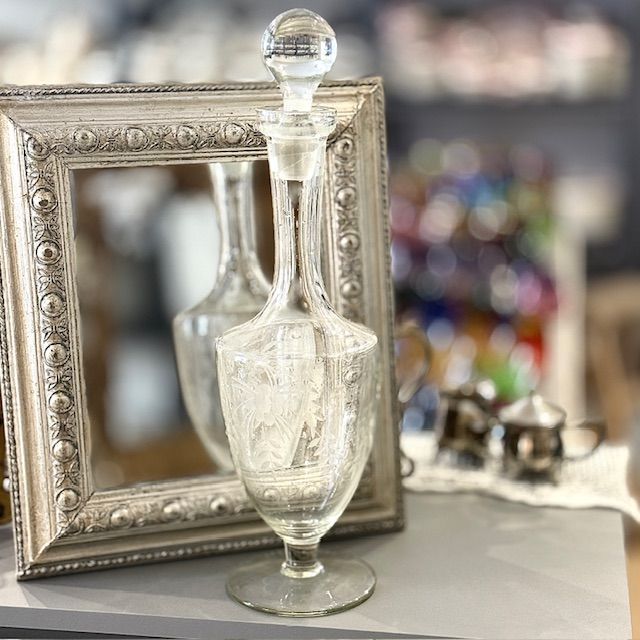Графин старинный 1 л хрусталь гравировка Франция