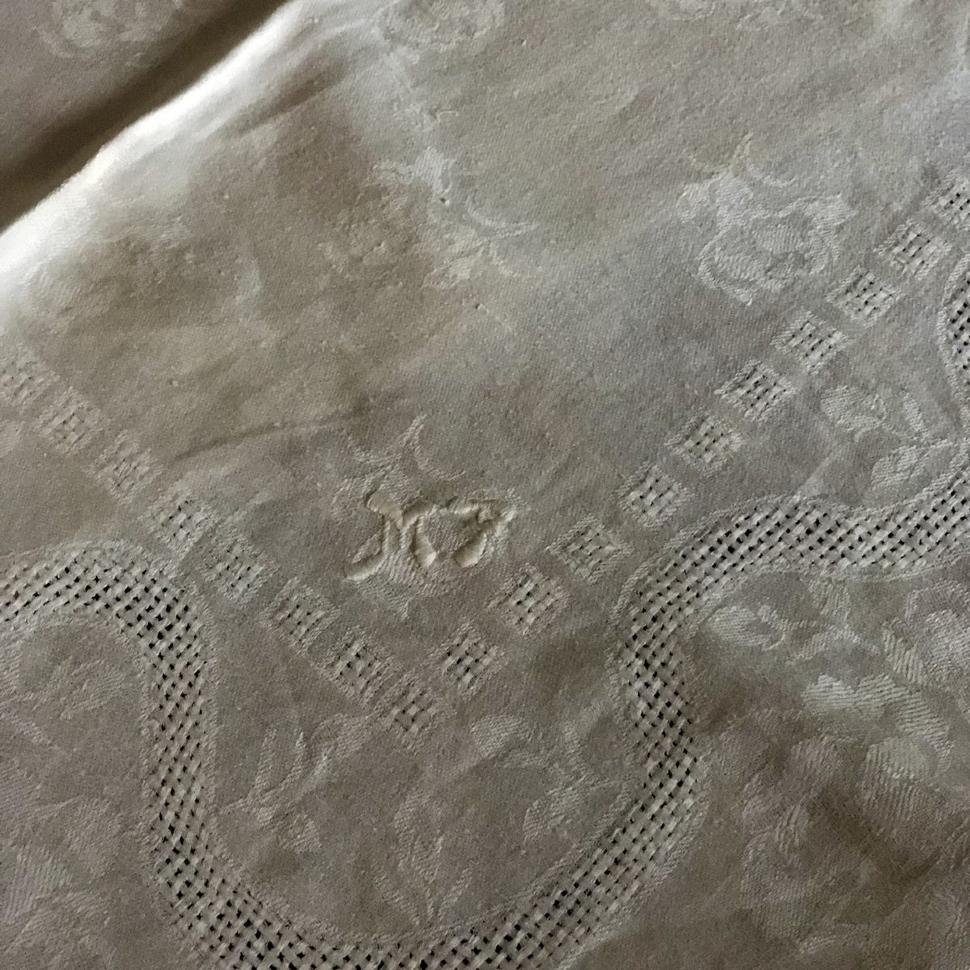 Скатерть белая