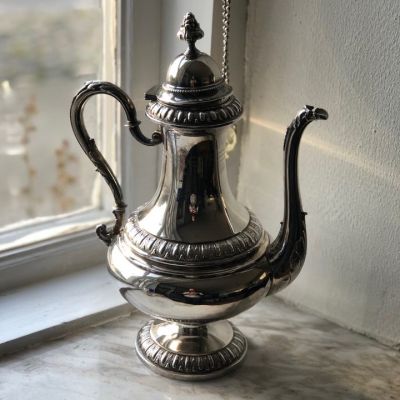 Чайник с растительным орнаментом 31 см мельхиор