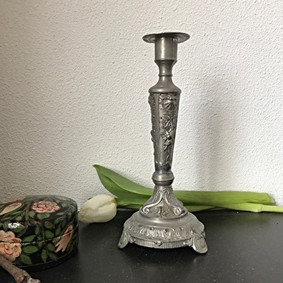 Подсвечник олово с узором для одной свечи