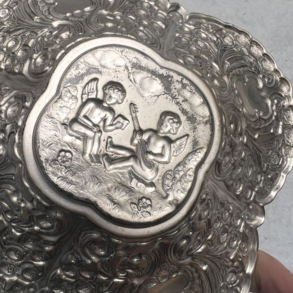 Конфетница Амуры 19 см мельхиор