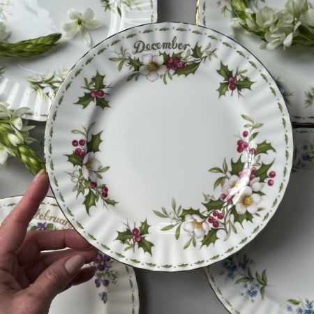 Тарелка Royal Albert 12 месяцев 21 см Англия набор 12 шт.