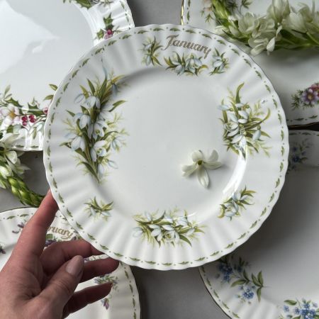 Тарелка Royal Albert 12 месяцев 21 см Англия набор 12 шт.