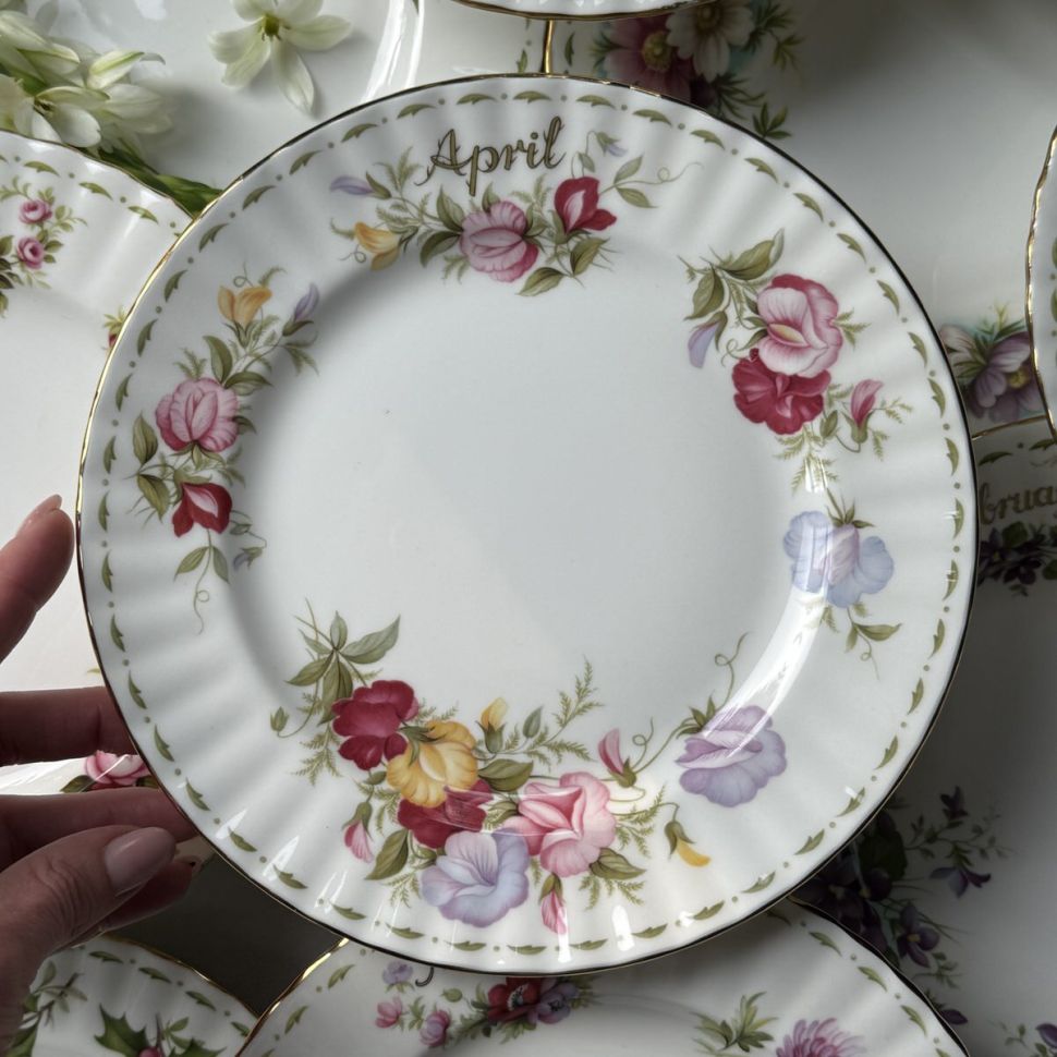 Тарелка Royal Albert 12 месяцев 21 см Англия набор 12 шт.