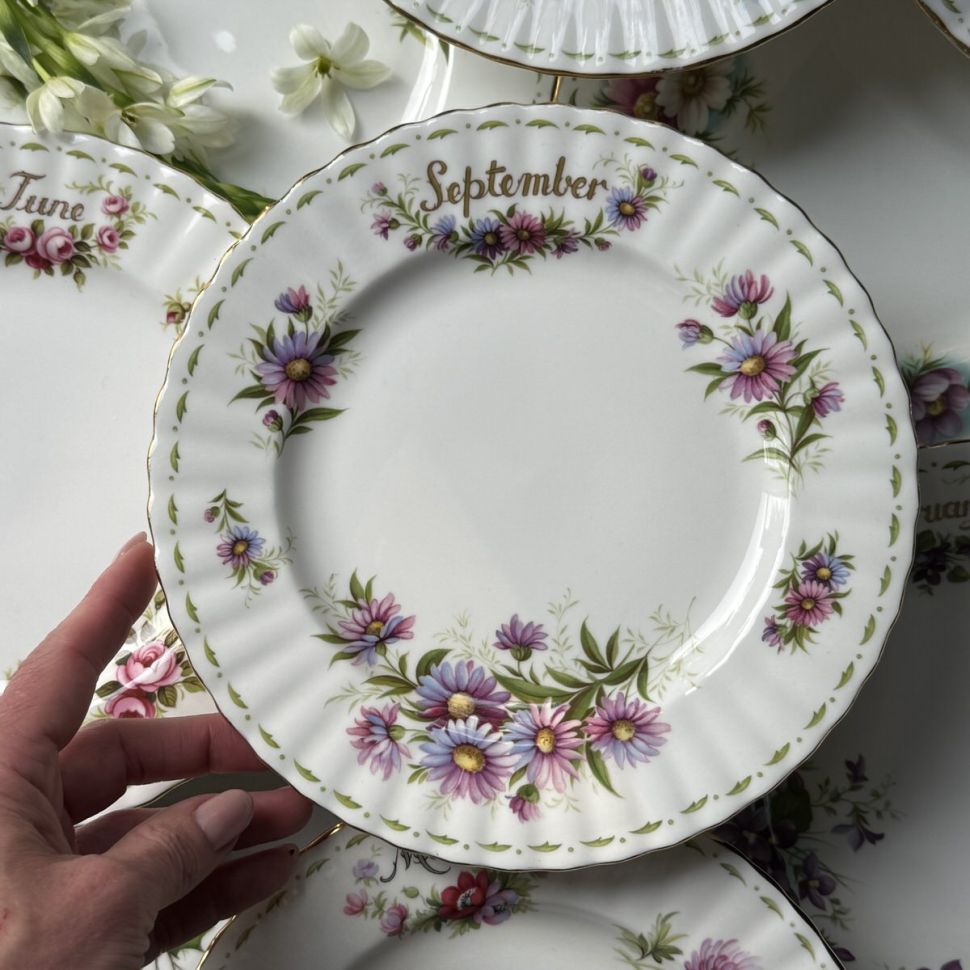 Тарелка Royal Albert 12 месяцев 21 см Англия набор 12 шт.