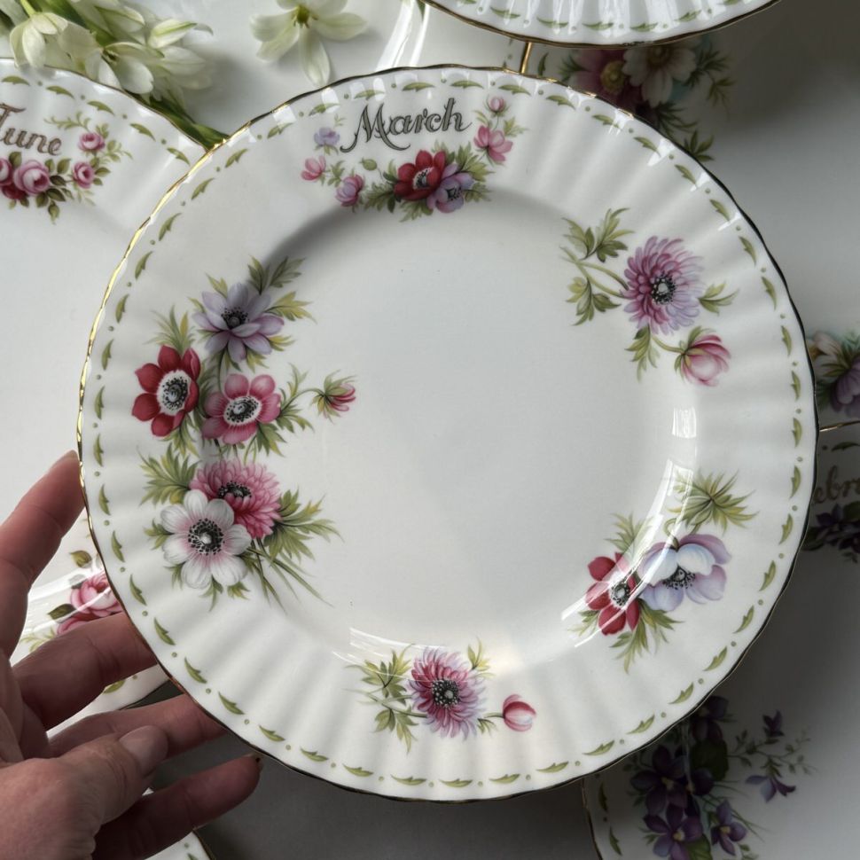 Тарелка Royal Albert 12 месяцев 21 см Англия набор 12 шт.