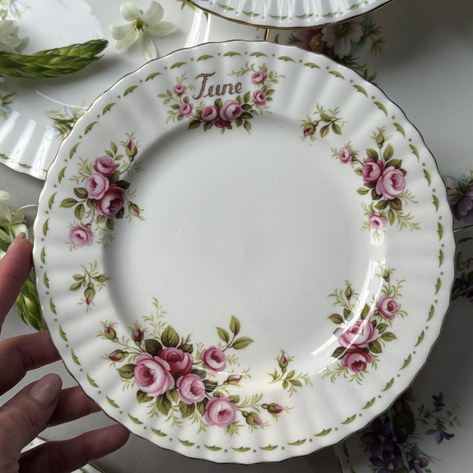 Тарелка Royal Albert 12 месяцев 21 см Англия набор 12 шт.