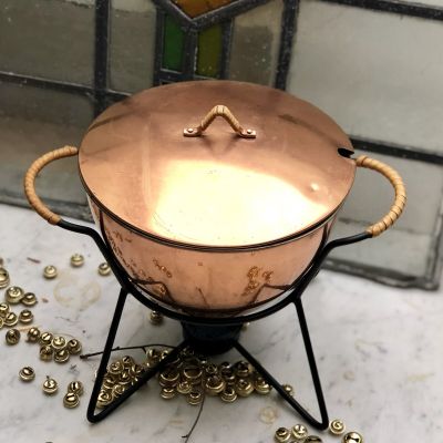 Казан малый медный на подставке для греющей свечи