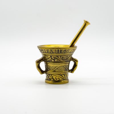 Ступка с пестиком латунная с надписью на латыни