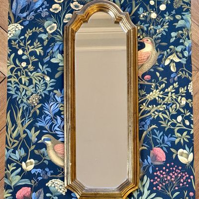 Зеркало в деревянной раме 59х21см