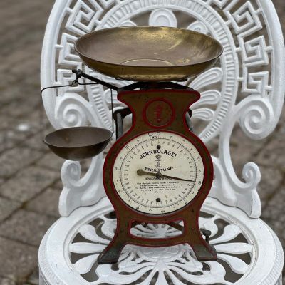 Весы старинные с чашей чугун