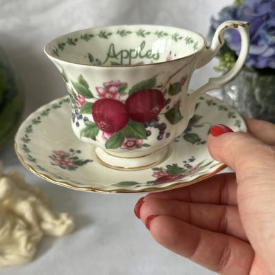 Чайная пара Royal Albert Apples 200 мл Англия