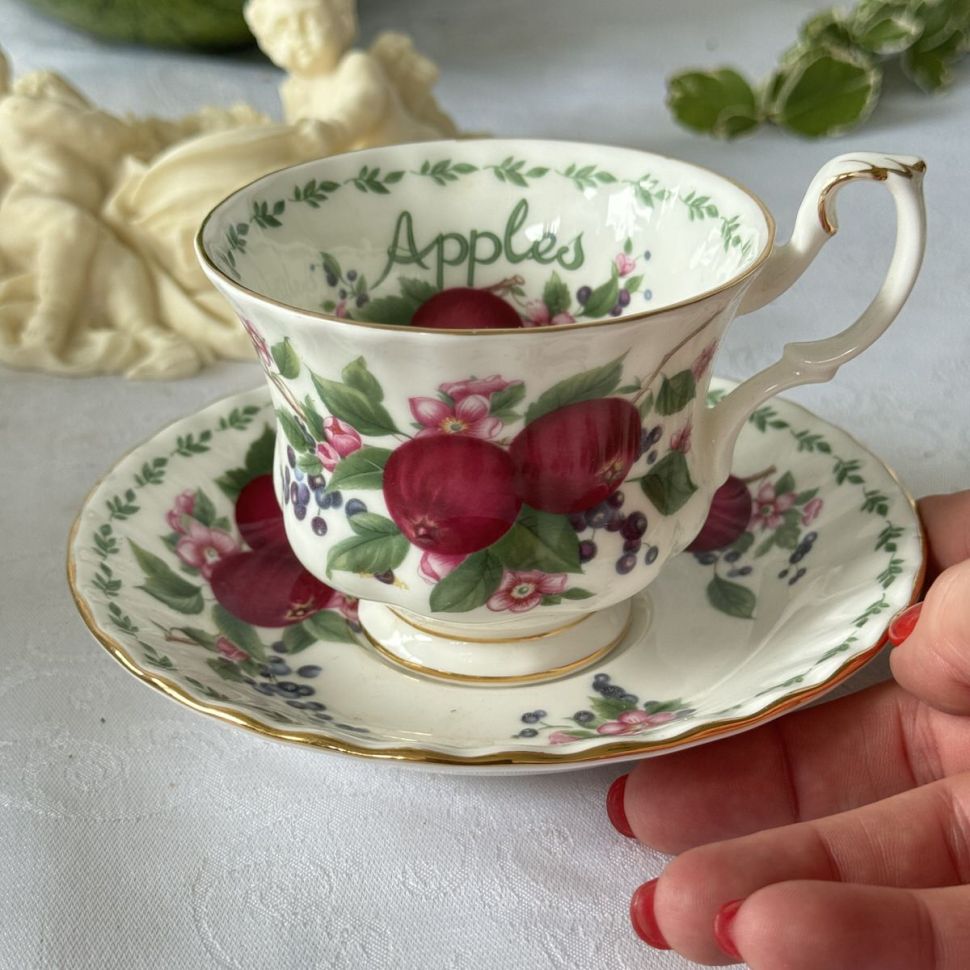 Чайная пара Royal Albert Apples 200 мл Англия