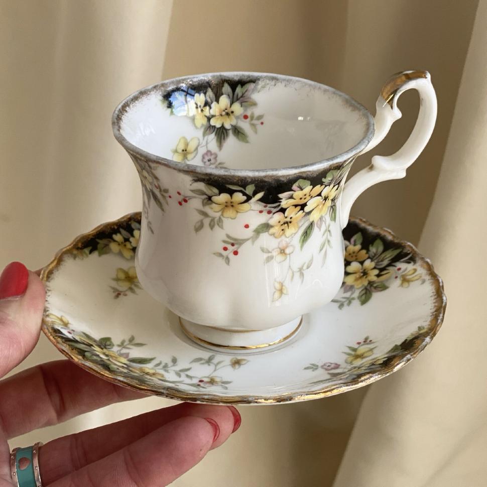 Кофейная пара 150 мл Royal Albert 1982 г. Royal Ascot Англия