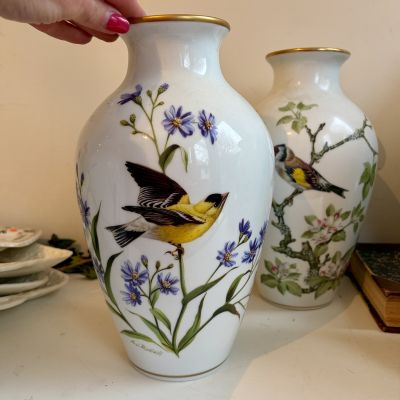 Ваза Franklin Porcelain The Goldfinch Bird 30 см фарфор Япония 1986 г.