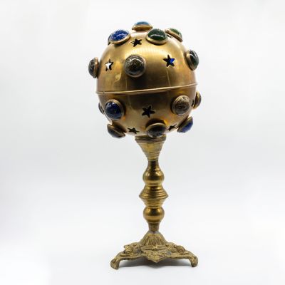 Лампа электрическая в форме шара со звездами