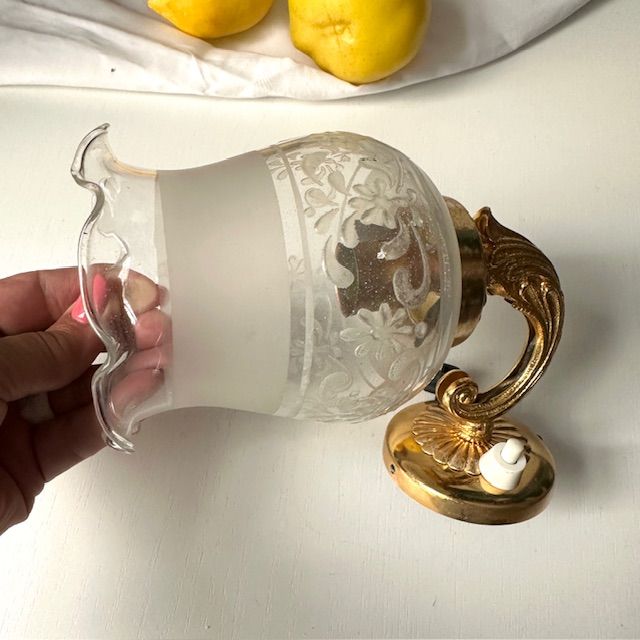 Бра настенное на 1 лампу 18 см латунь стекло Франция   