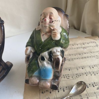 Копилка Дедушка в кресле керамика