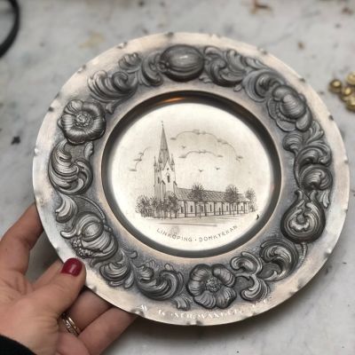 Тарелка Linkoping Domkyrkan Швеция олово