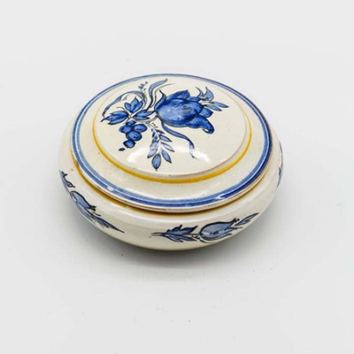 Шкатулка керамическая Синие цветы