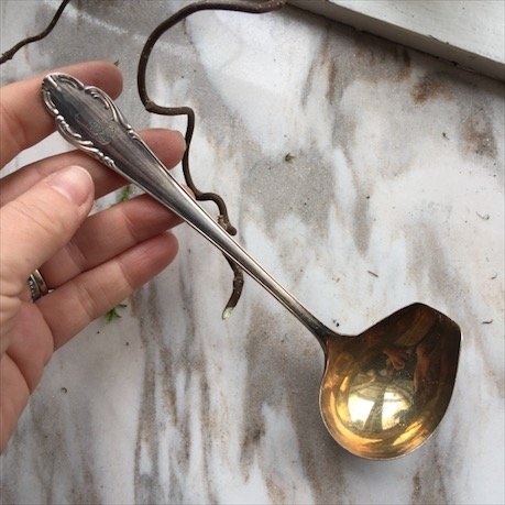 Ложка-соусник с инициалами на ручке