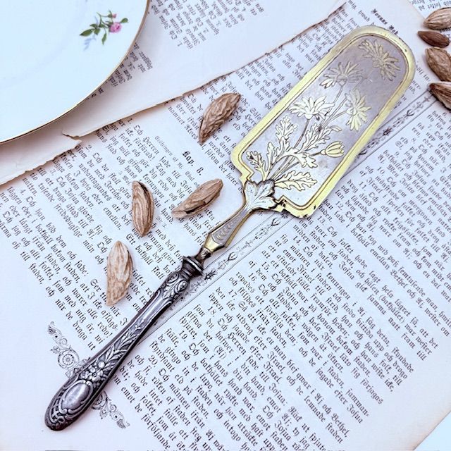 Лопатка для торта 26 см ручка серебрение Франция