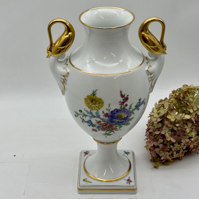 Ваза амфора Лебеди Kaiser Gloria Мейсенский букет 34 см Германия