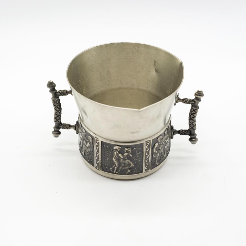 Кашпо оловянное с музыкальным сюжетом
