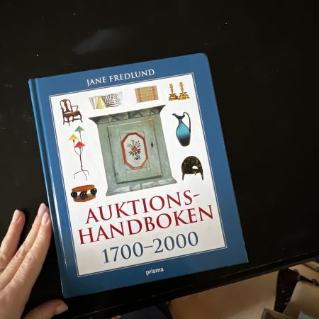 Книга "настольная книга антиквара" 1700-2000 Швеция