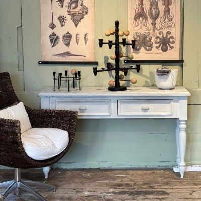 Стол с 2-мя ящиками 130х75х33 см дерево