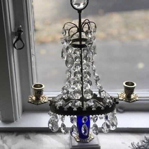 Подсвечник хрустальный с синей вставкой на мраморном основании