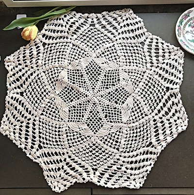 Салфетка ручной работы круглая Узоры, Голландия  