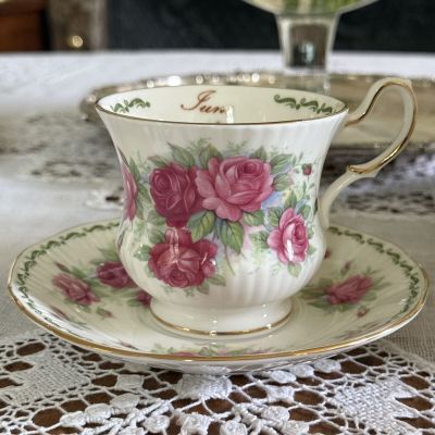 Чайная пара Queens Цветы месяца Июнь 220 мл фарфор Англия