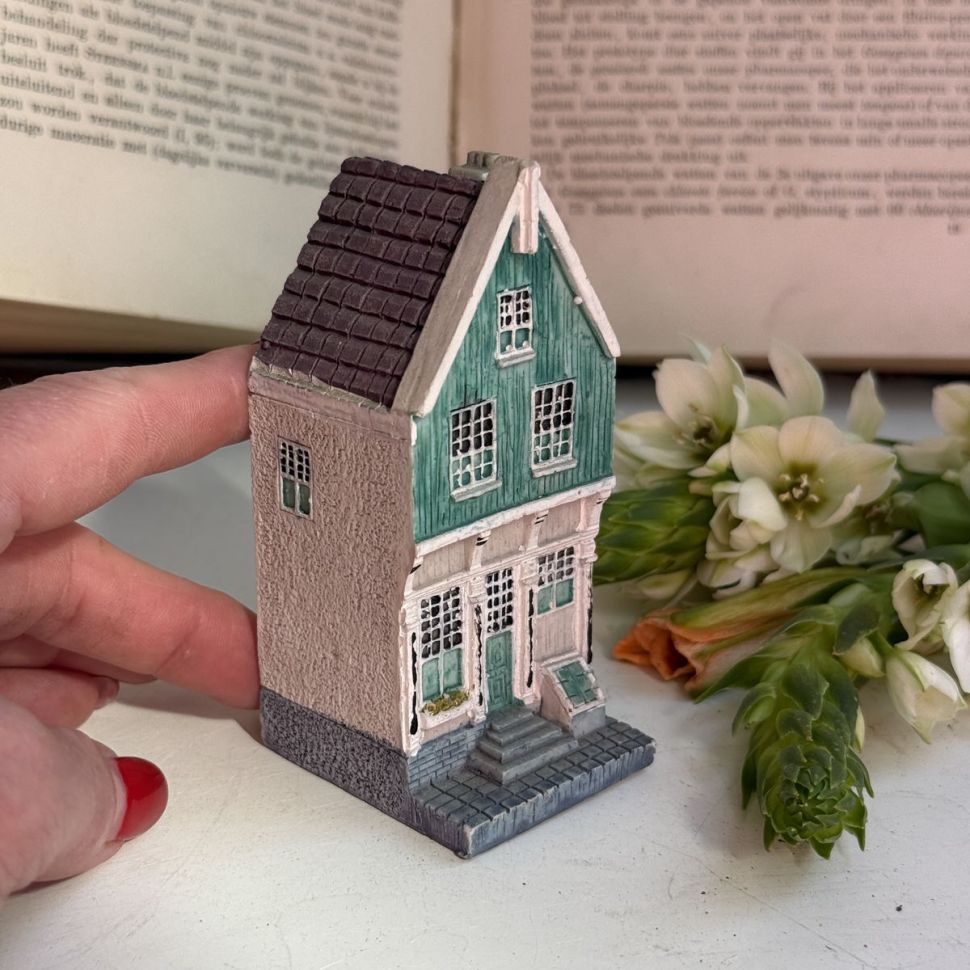 Статуэтка Голландский домик зеленый 10 см керамика