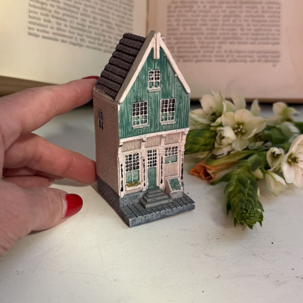 Статуэтка Голландский домик зеленый 10 см керамика