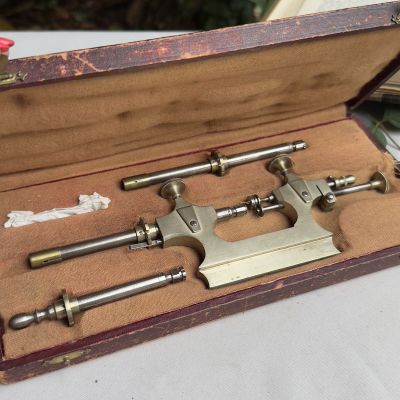 Станок часового мастера Tour a Pivoter Франция