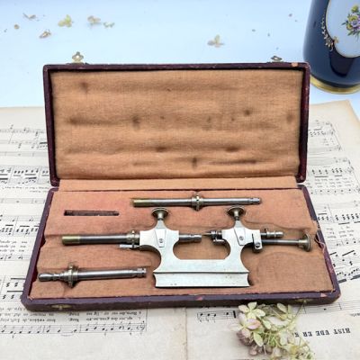 Станок часового мастера Tour a Pivoter Франция