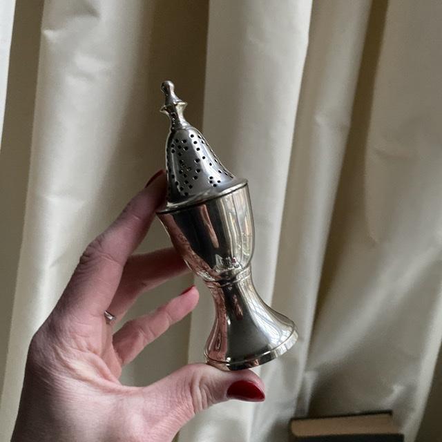 Солонка мельхиор модерн