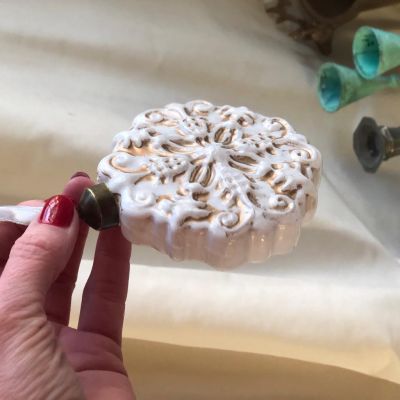 Подвес украшение вензель стекло на ленте