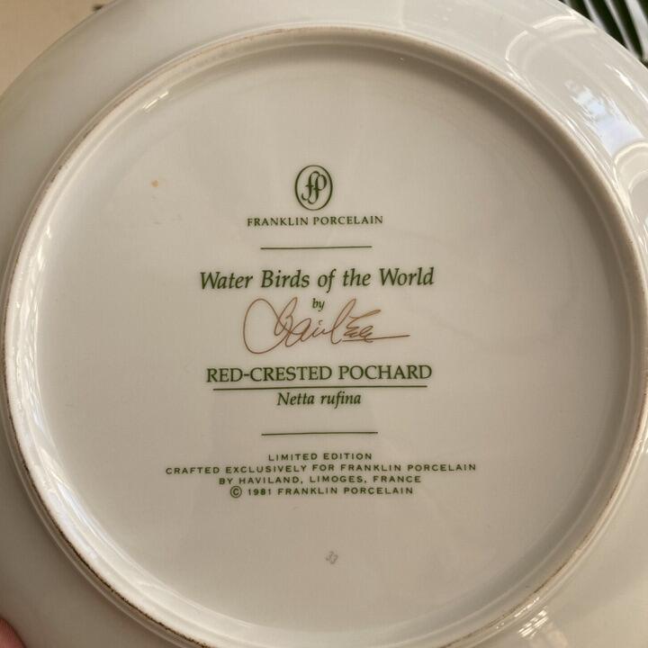 Тарелка Franklin Porcelain by Limoges Water Birds Red-Crested Pochard