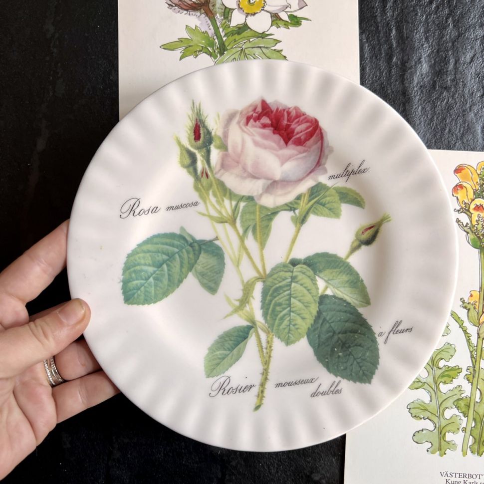 Тарелка Roy Kirkham Redoute Roses 20 см Англия 
