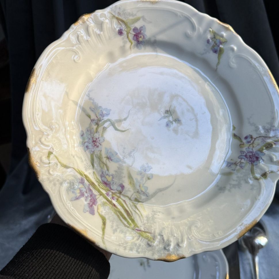 Блюдо Limoges Голубые ирисы 29 см фарфор 1895 гг. Франция 