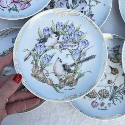 Тарелка Hutschenreuther Длиннохвостая синица и крокус Февраль 16 см Германия