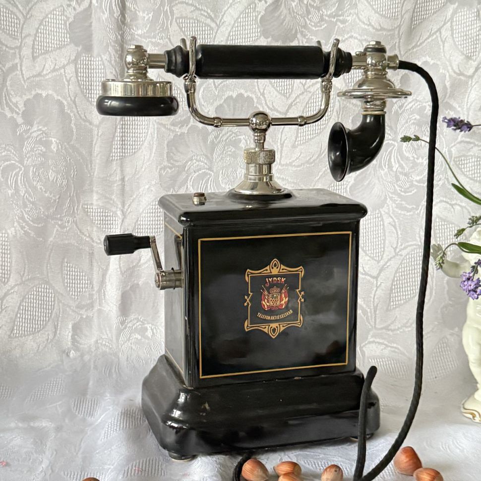 Телефонный аппарат Jydsk Telefon-Aktieselskab 1890 гг. Дания